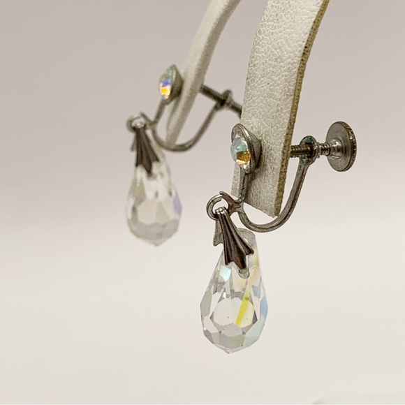 Vintage aurora Borealis briolette retro screw back earrings sparkling iridescent - Picture 5 of 9